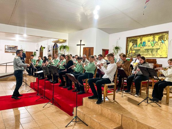 Orquestra Municipal apresenta concerto “Música na Igreja” em Linha Frank