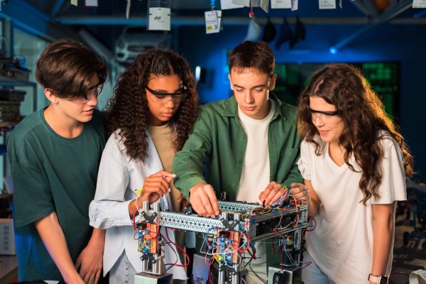 Paverama oferecerá curso de Robótica para alunos dos 9º anos