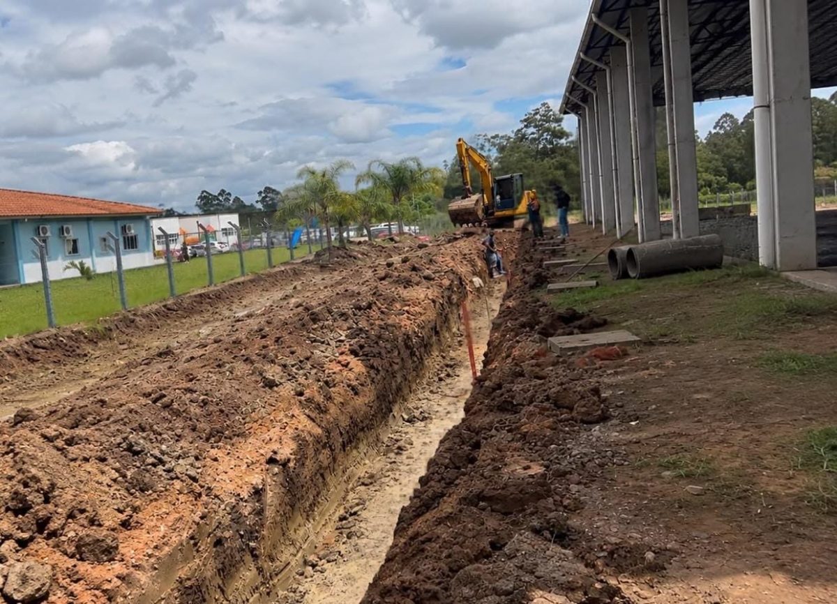 Paverama realiza obras de drenagem no Morro Bonito
