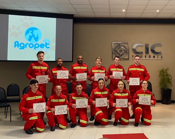 Bombeiros Voluntários de Teutônia formam 12 novos integrantes