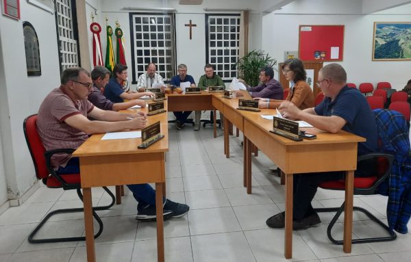 Câmara autoriza recursos para UBS, estradas e reforma de escola