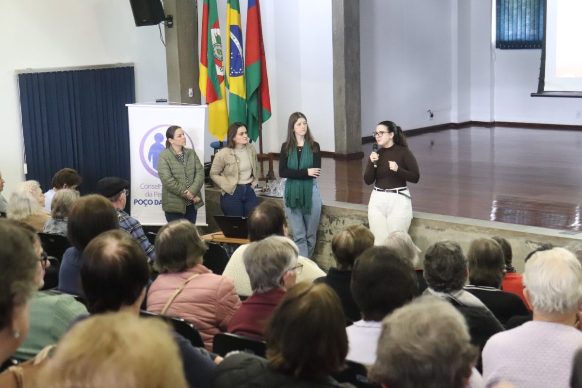 Encontro de idosos aborda cuidado e qualidade de vida