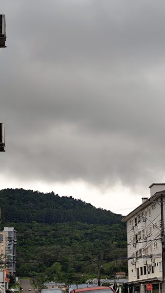 Fim de semana terá chuva e queda de temperatura no Vale