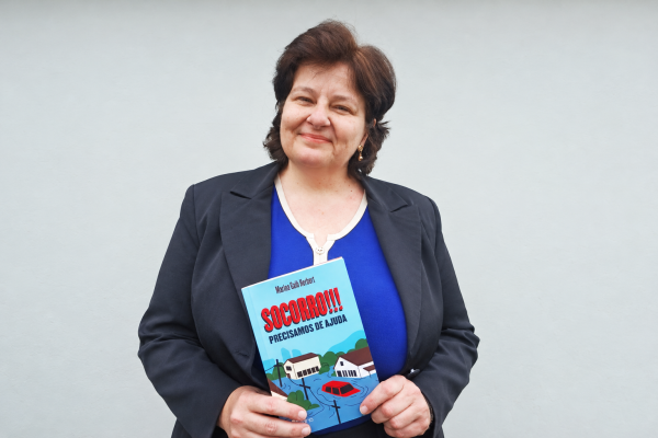 Escritora westfaliana lança livro ficcional sobre desastres ambientais