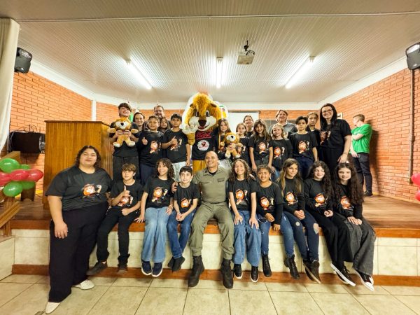 Proerd forma 58 estudantes em Fazenda Vilanova