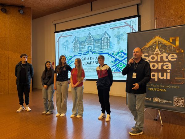 Seminário regional reúne mais de 200 participantes