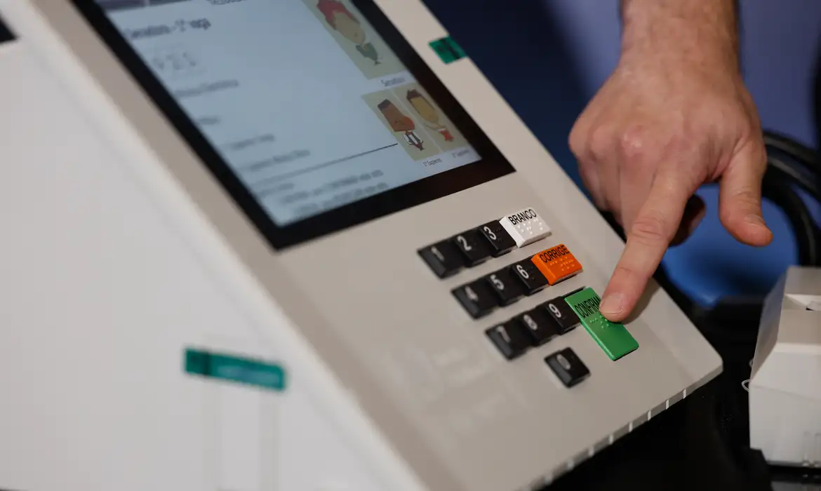 TSE define prioridades nas filas de votação