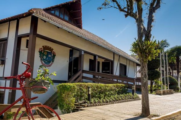 Colinas abre concurso público com salários de até R$ 15 mil