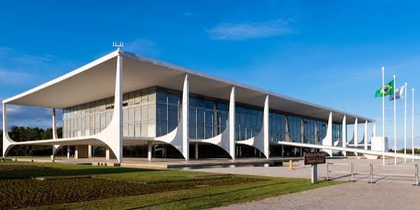Eleito neste domingo assumirá a Presidência em 5 de janeiro